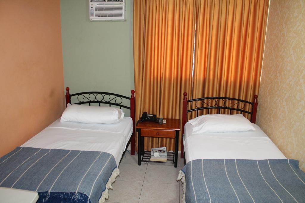 Hostal Cocos Inn Panama City Exteriör bild
