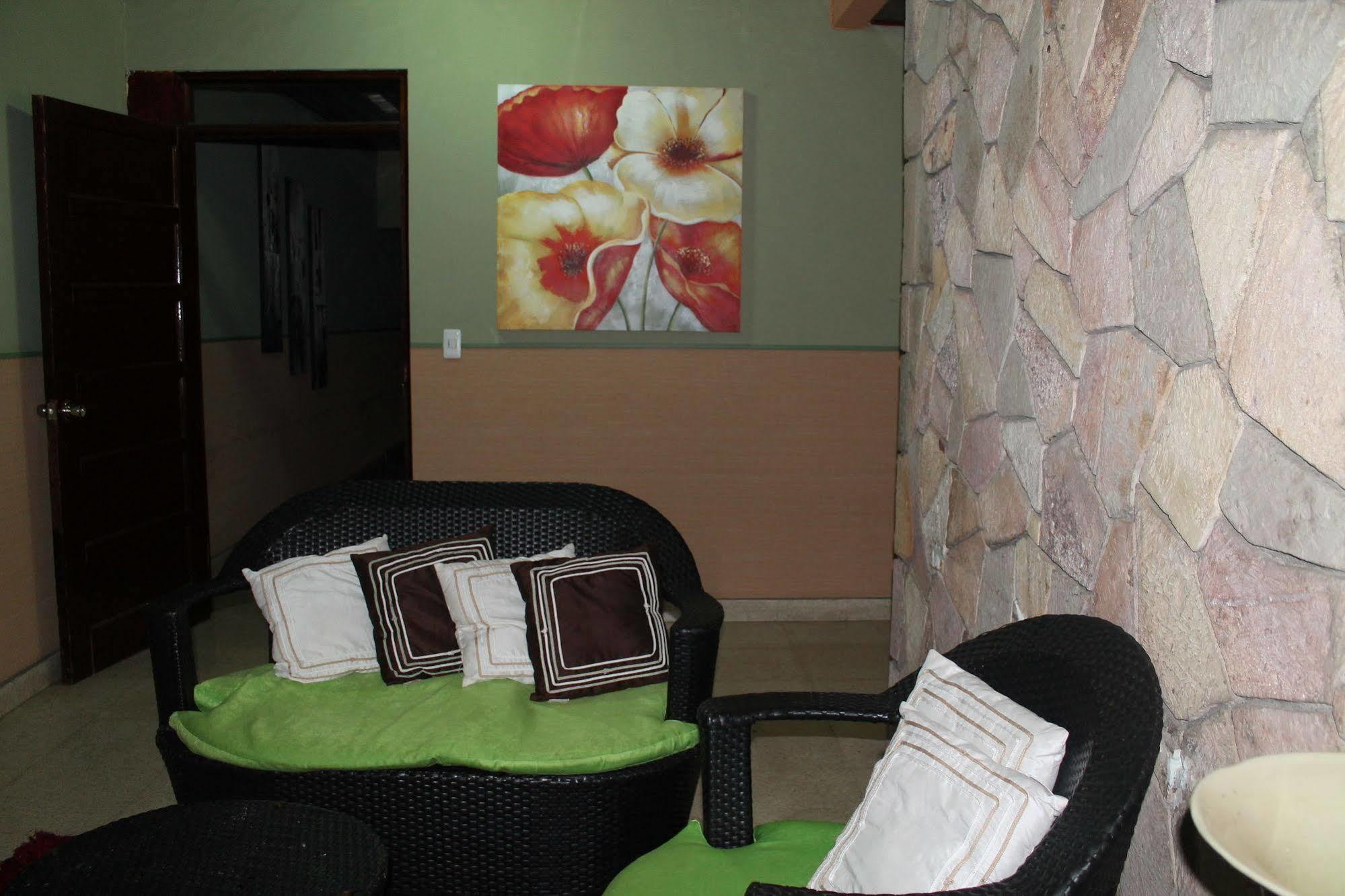 Hostal Cocos Inn Panama City Exteriör bild